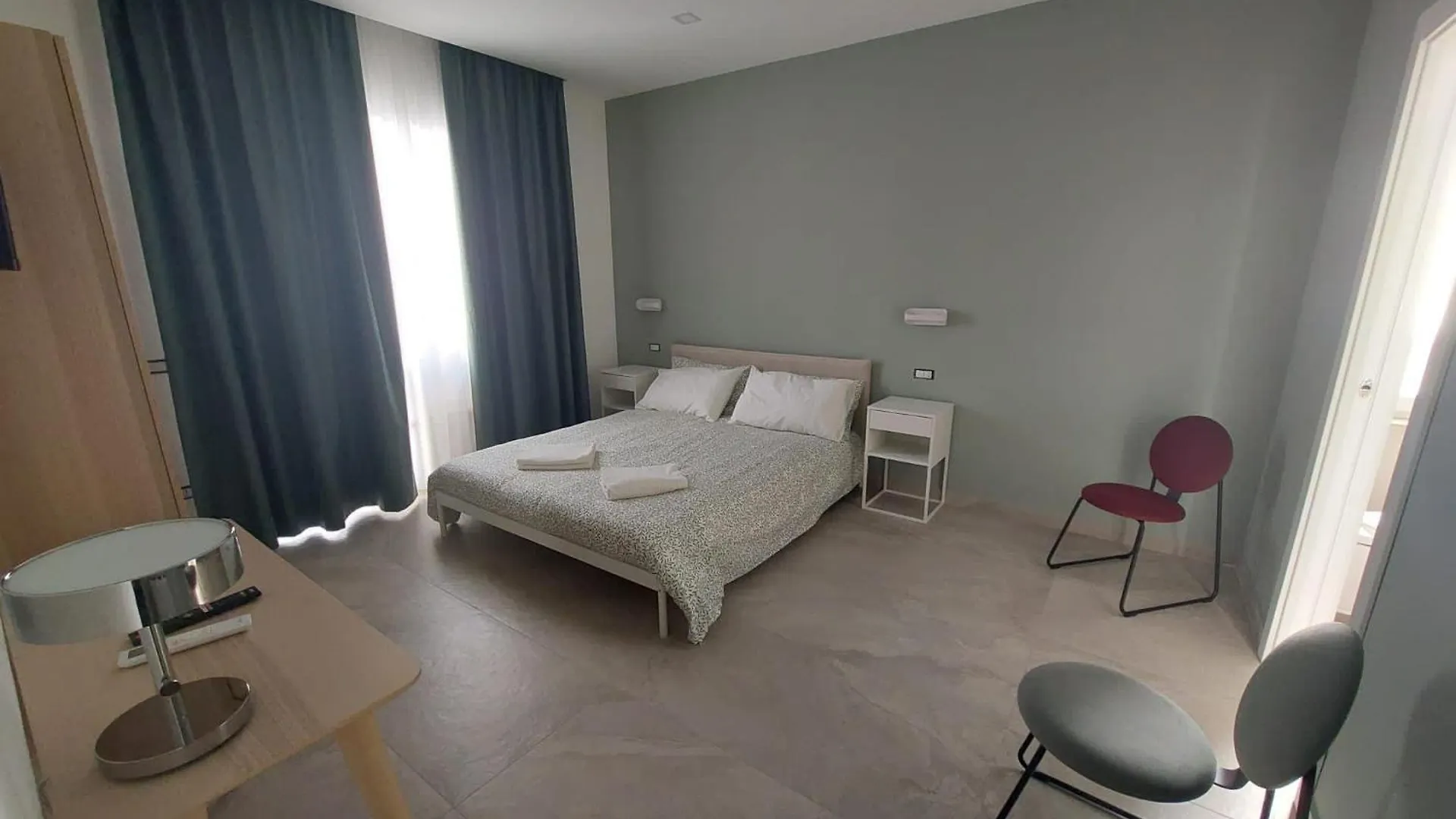 Domus Cervantes Apartment Nápoles Pensión